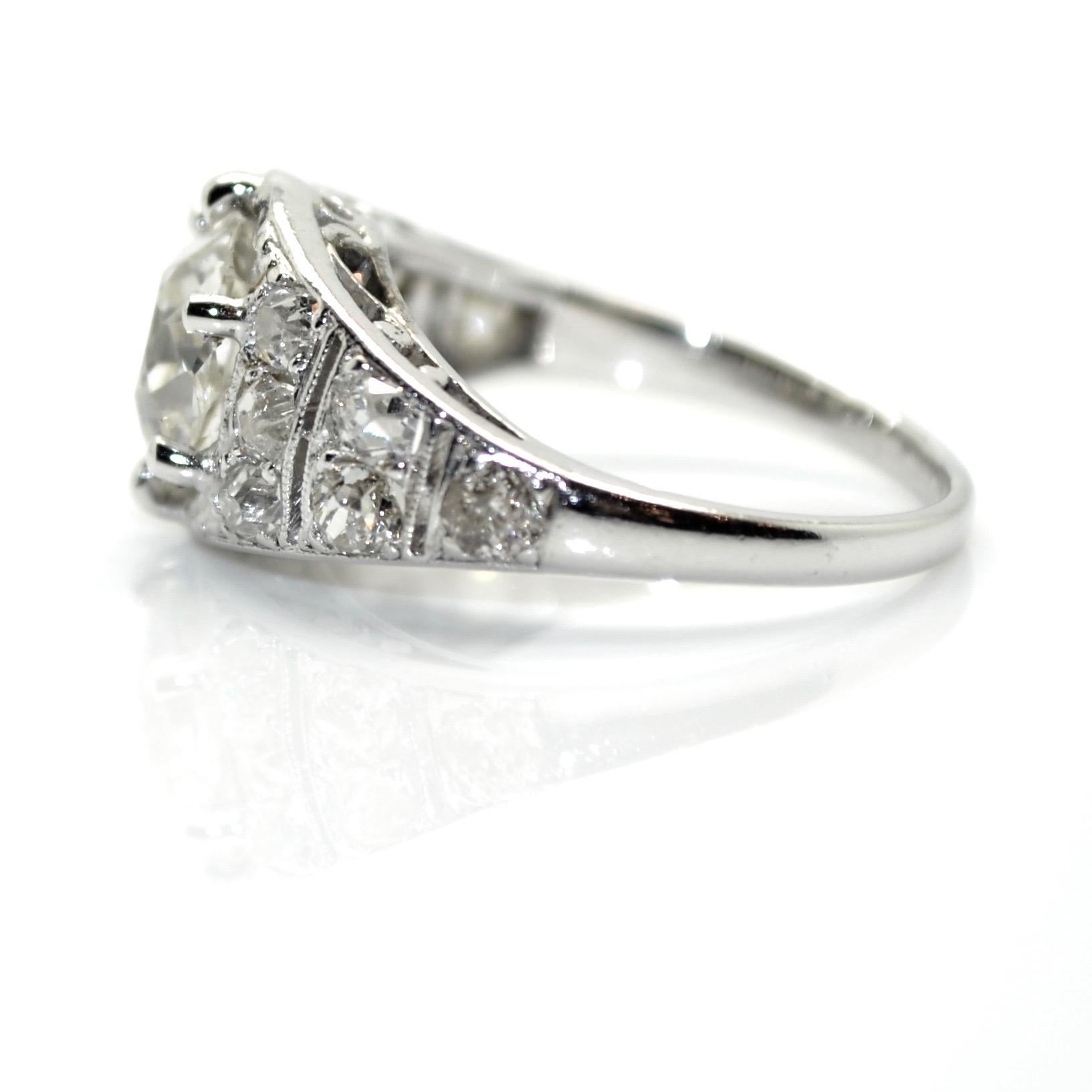 Old European Cut 1920s French Art Deco 1.50 Carat Cushion Cut Diamond Platinum Ring For Sale