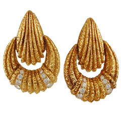 Van Cleef & Arpels Diamond Gold Earclips 5