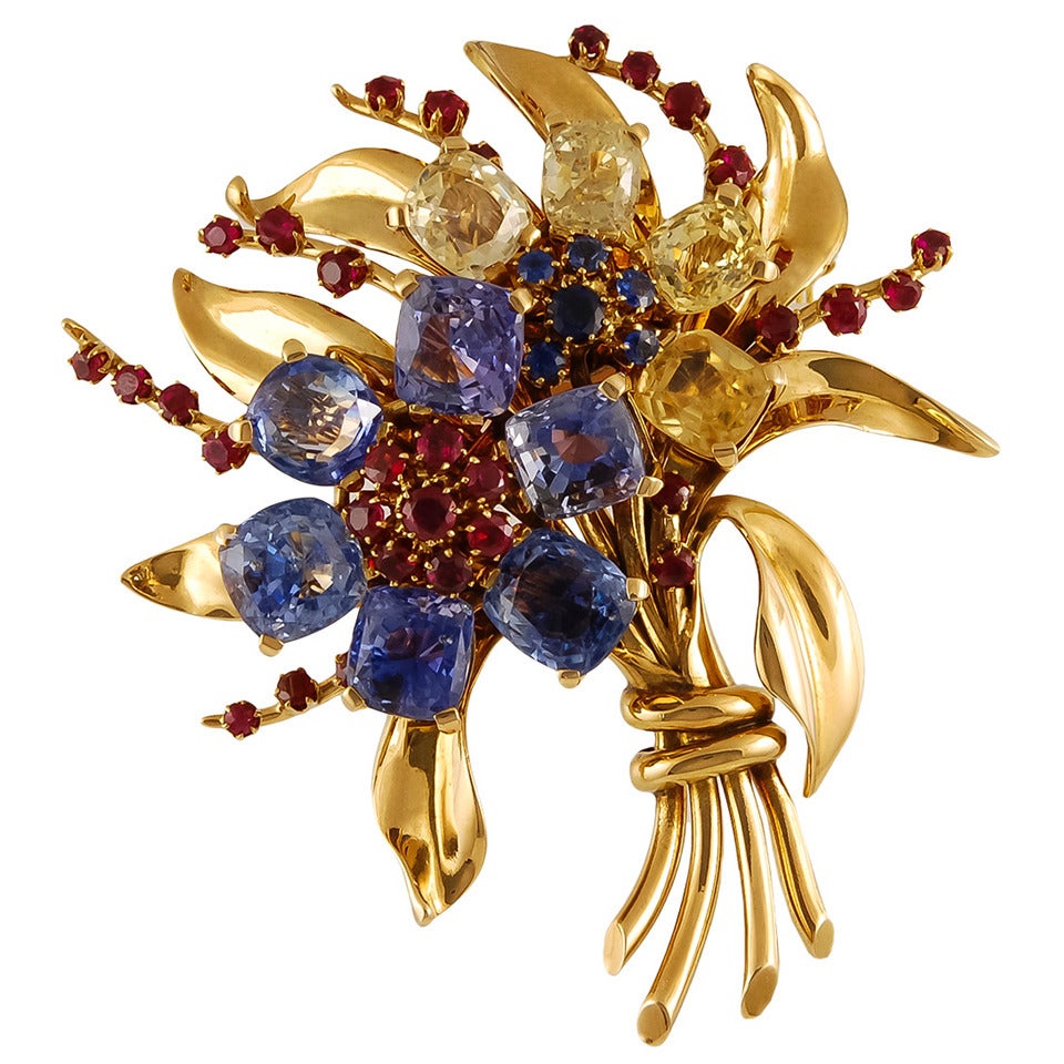 Van Cleef and Arpels Sapphire Ruby Flower Brooch For Sale at 1stdibs