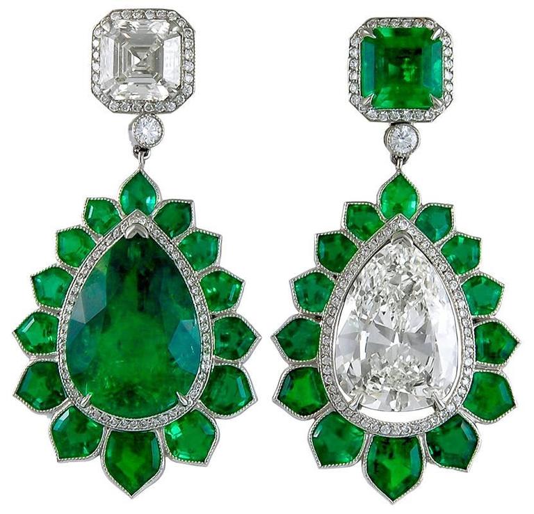 Emerald Diamond platinum Pendant Earrings For Sale at 1stdibs