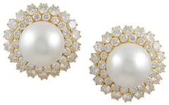 Van Cleef & Arpels Pearl Diamond Gold Earclips 3