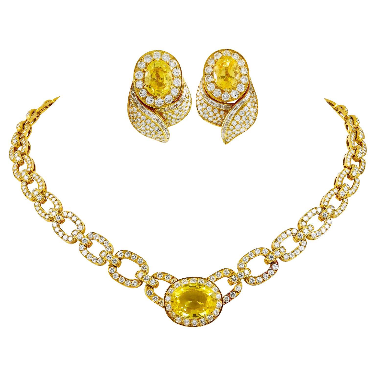 Collana Van Cleef & Arpels con diamanti e zaffiri gialli in vendita