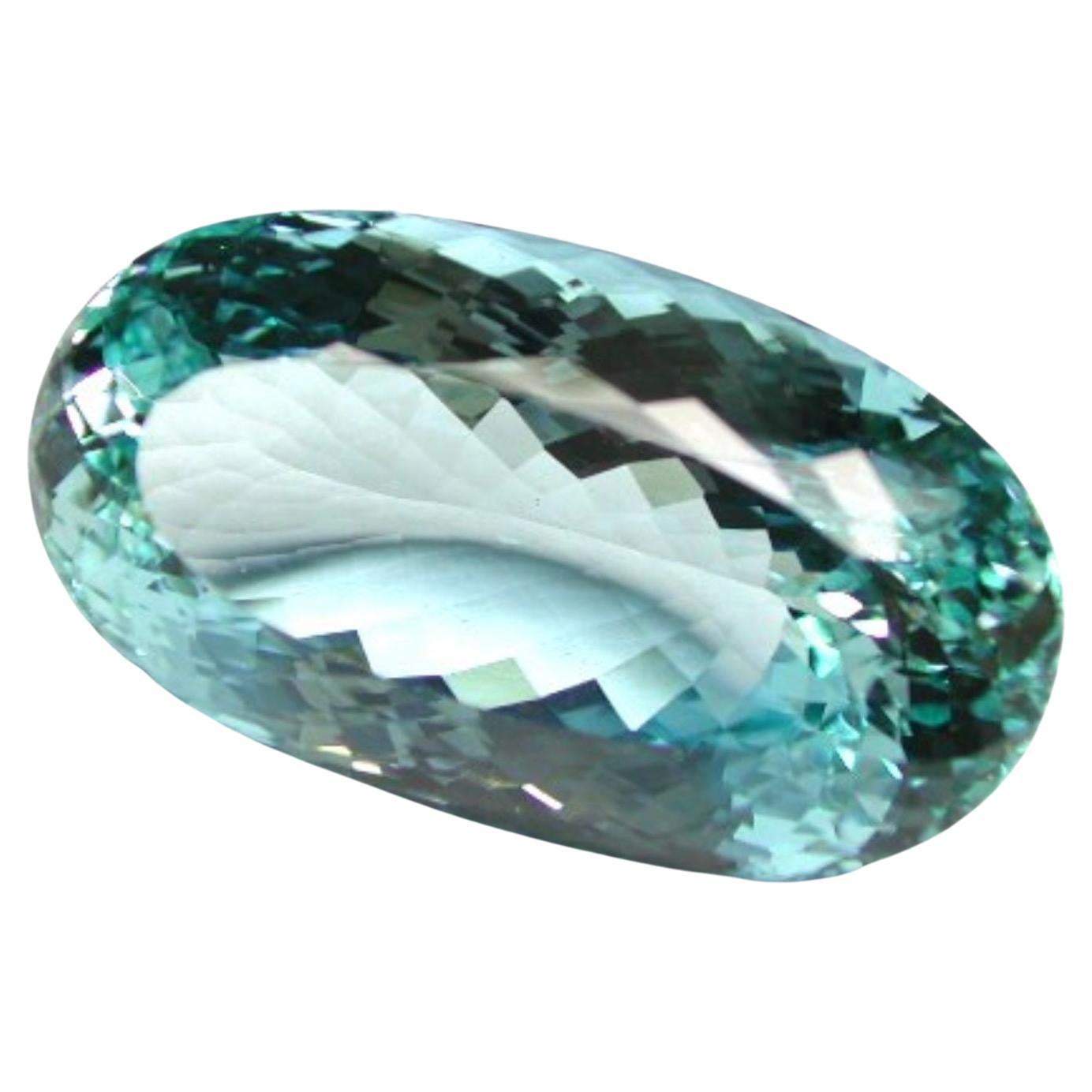 Collaborate with us to turn this beautiful gemstone into an extraordinary, one-of-a-kind work of art.
An important  aquamarine weighing 120.50 carats, oval cut, from Brazil  Padre Paraiso - Minas Gerais
We suggest you to make a pendant out of this