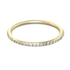 White Gold Round Pavé Band