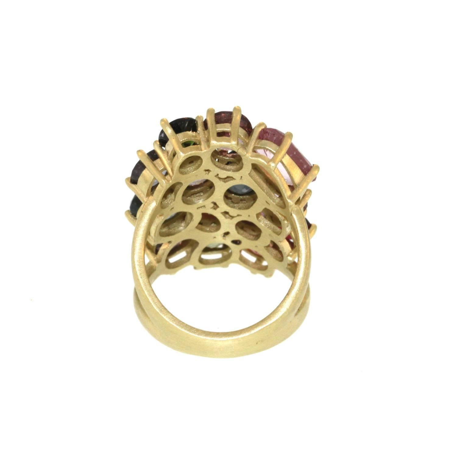 Contemporary Spinel Gold Cluster Ring For Sale