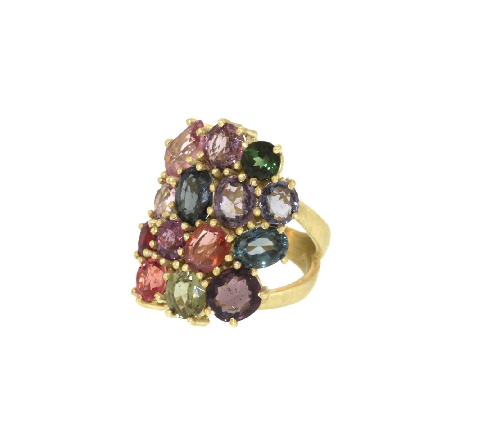 Spinel Gold Cluster Ring In New Condition For Sale In Venice, CA