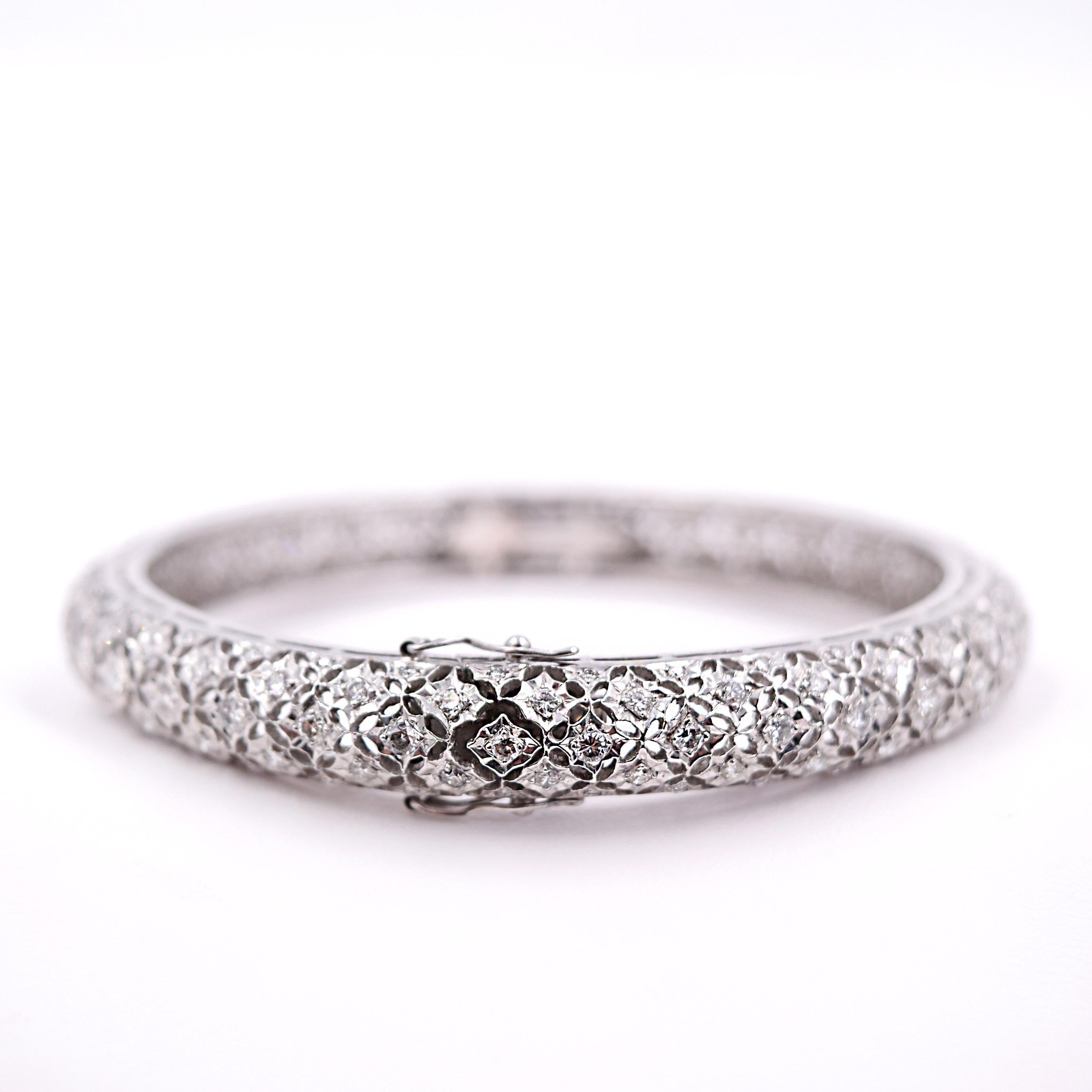 Romantic Vintage Sethi Couture 5.1 Carat Diamond Bangle Bracelet in 18 Karat White Gold For Sale