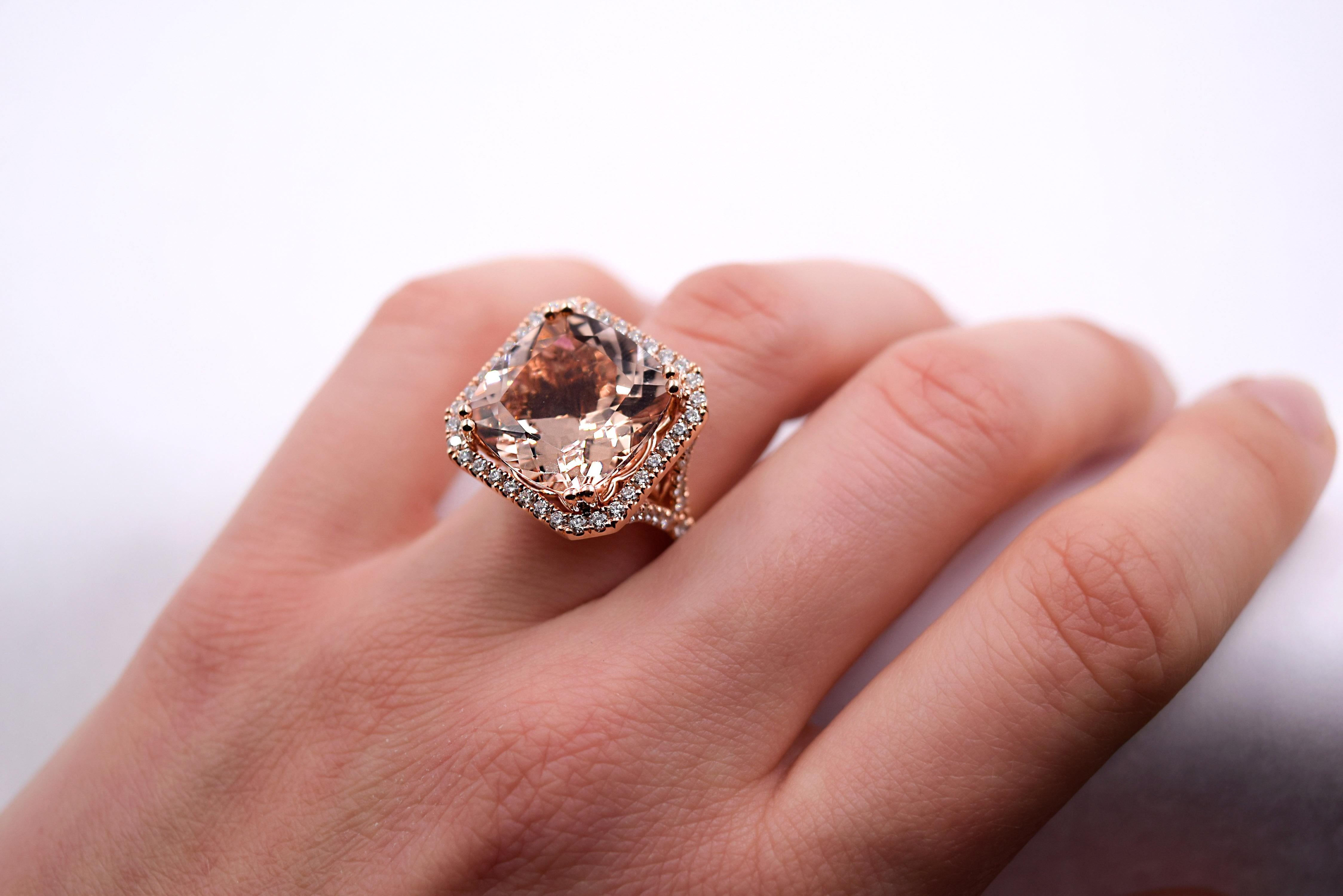 Morganite with Pink Sapphires and White Diamonds Cocktail Ring in 18 Karat Gold For Sale 1