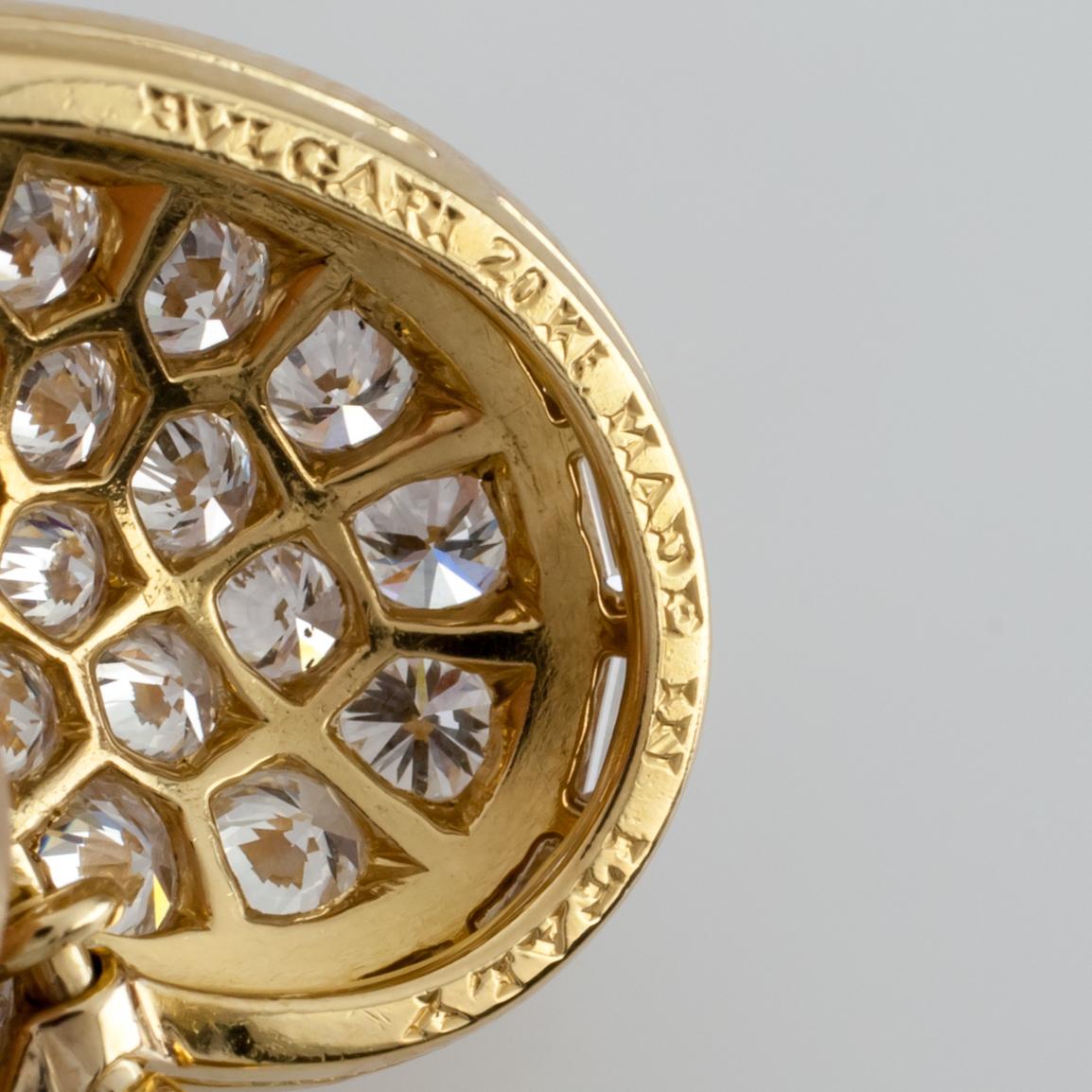 Round Cut Bulgari Bvlgari 20 Karat Yellow Gold Diamond Heart Pendant For Sale