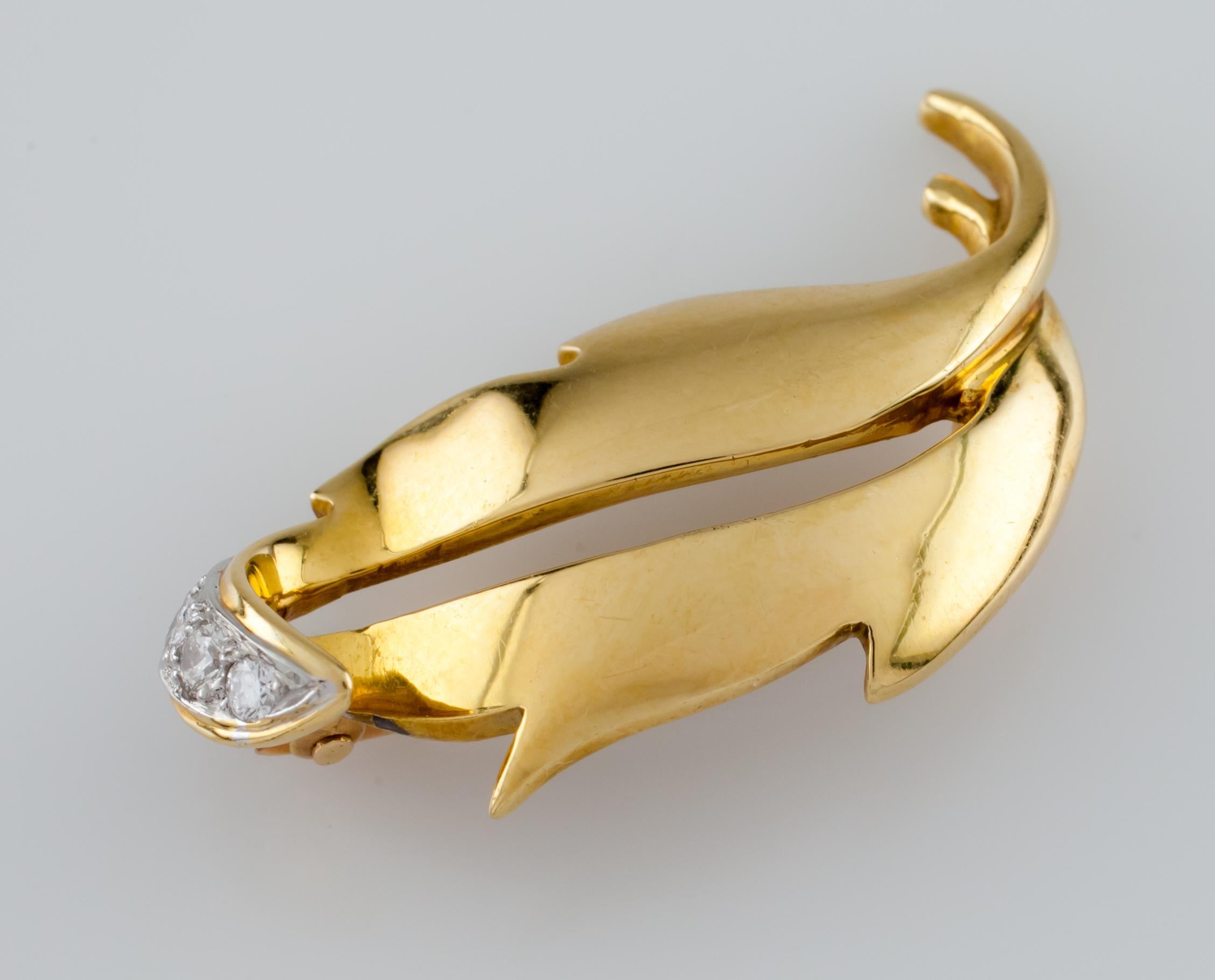 Round Cut Tiffany & Co. 18 Karat Yellow Gold Leaf Brooch with Diamonds