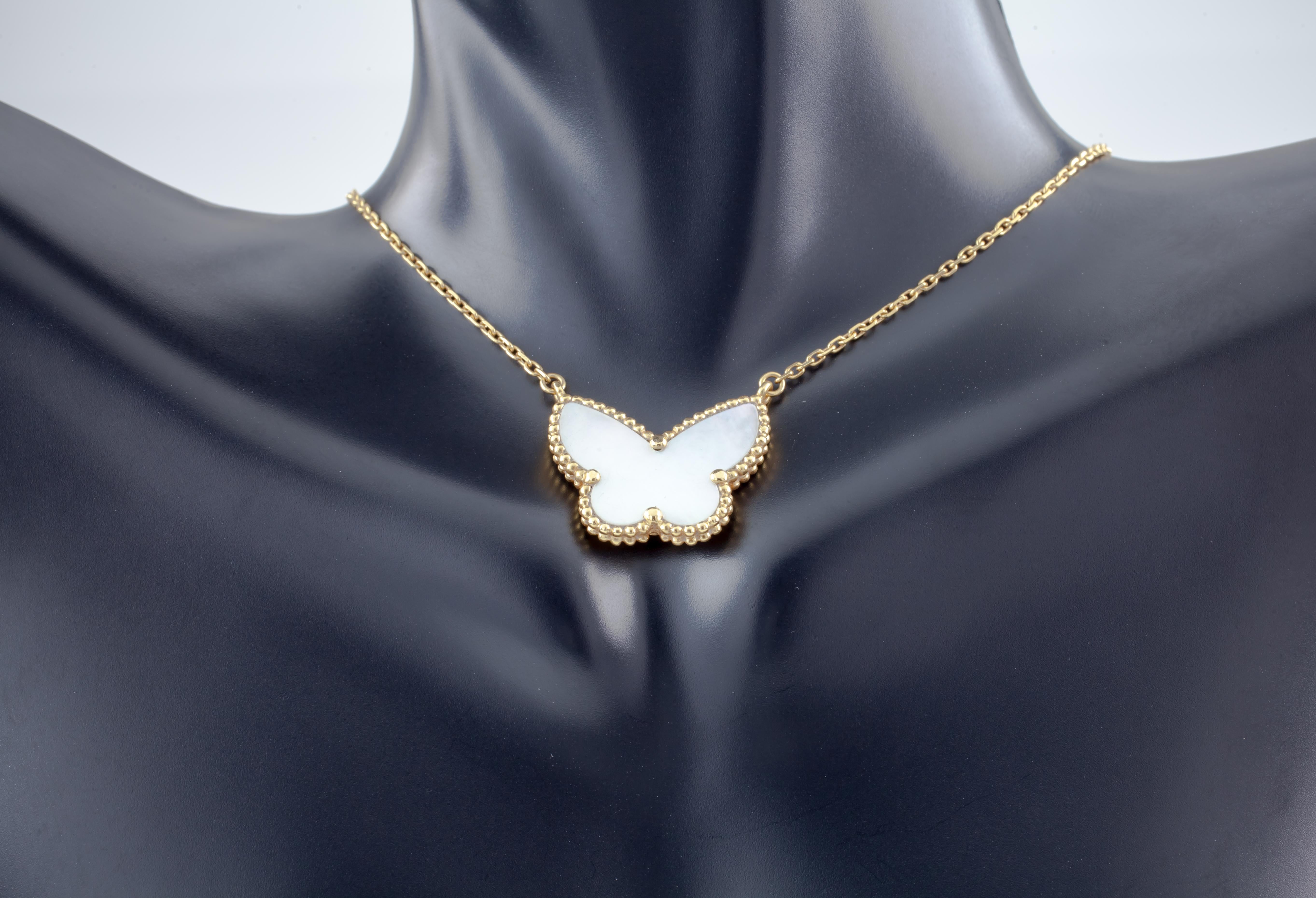 Gorgeous Van Cleef & Arpels Alhambra Butterfly Pendant
Lucky Size (21 mm wide, 16 mm long)
Includes 16