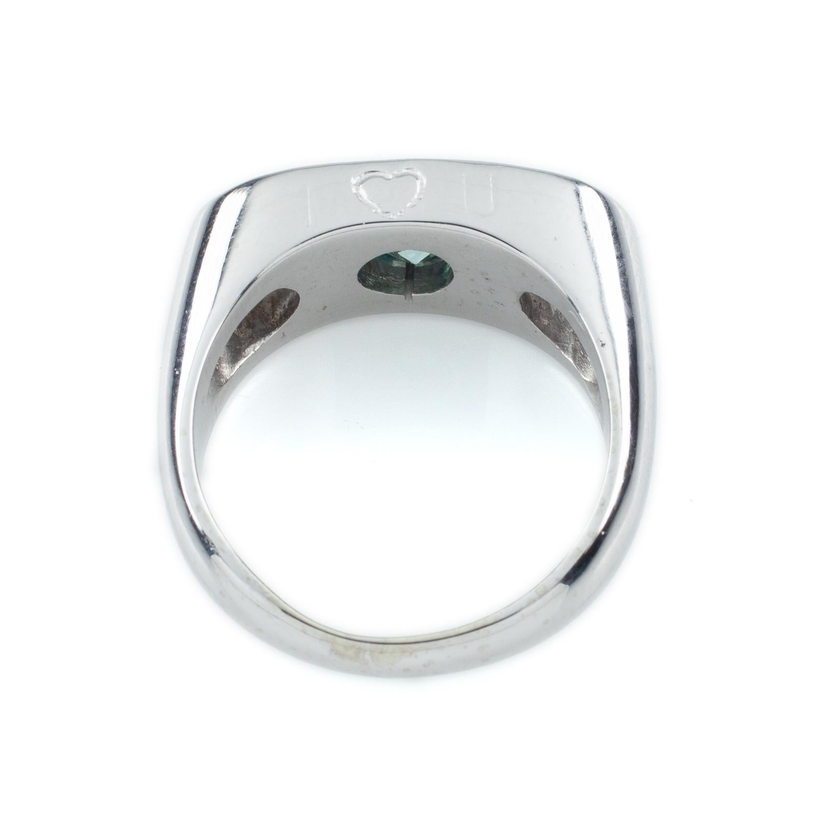 1.00 Carat Blue Diamond 14 Karat White Gold Three-Diamond Ring For Sale 2