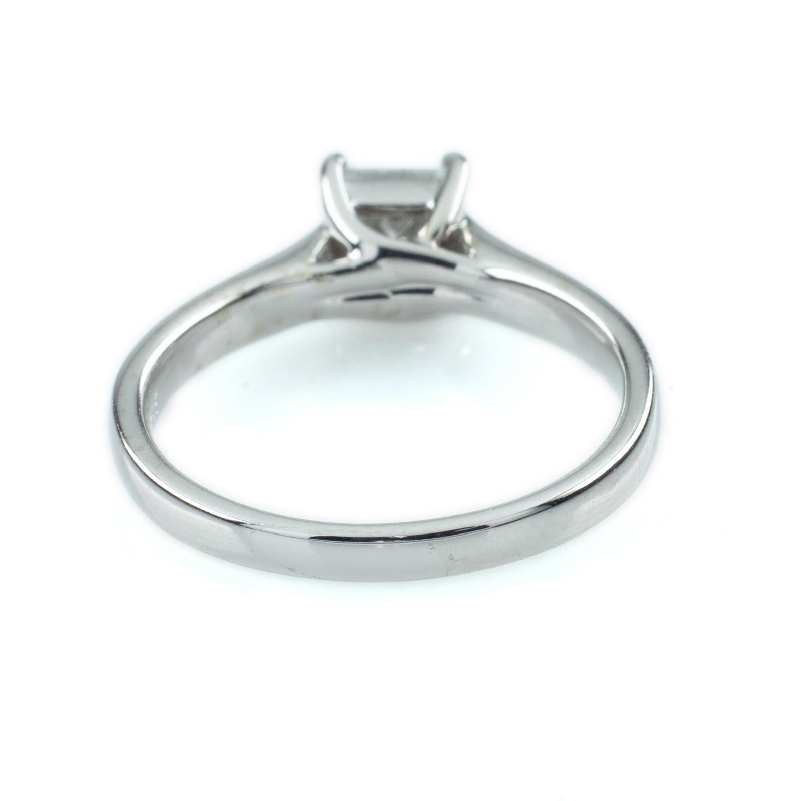 Bague solitaire en or blanc 14 carats avec diamant taille princesse de 0,75 carat, taille 7, certifié IGI en vente 1