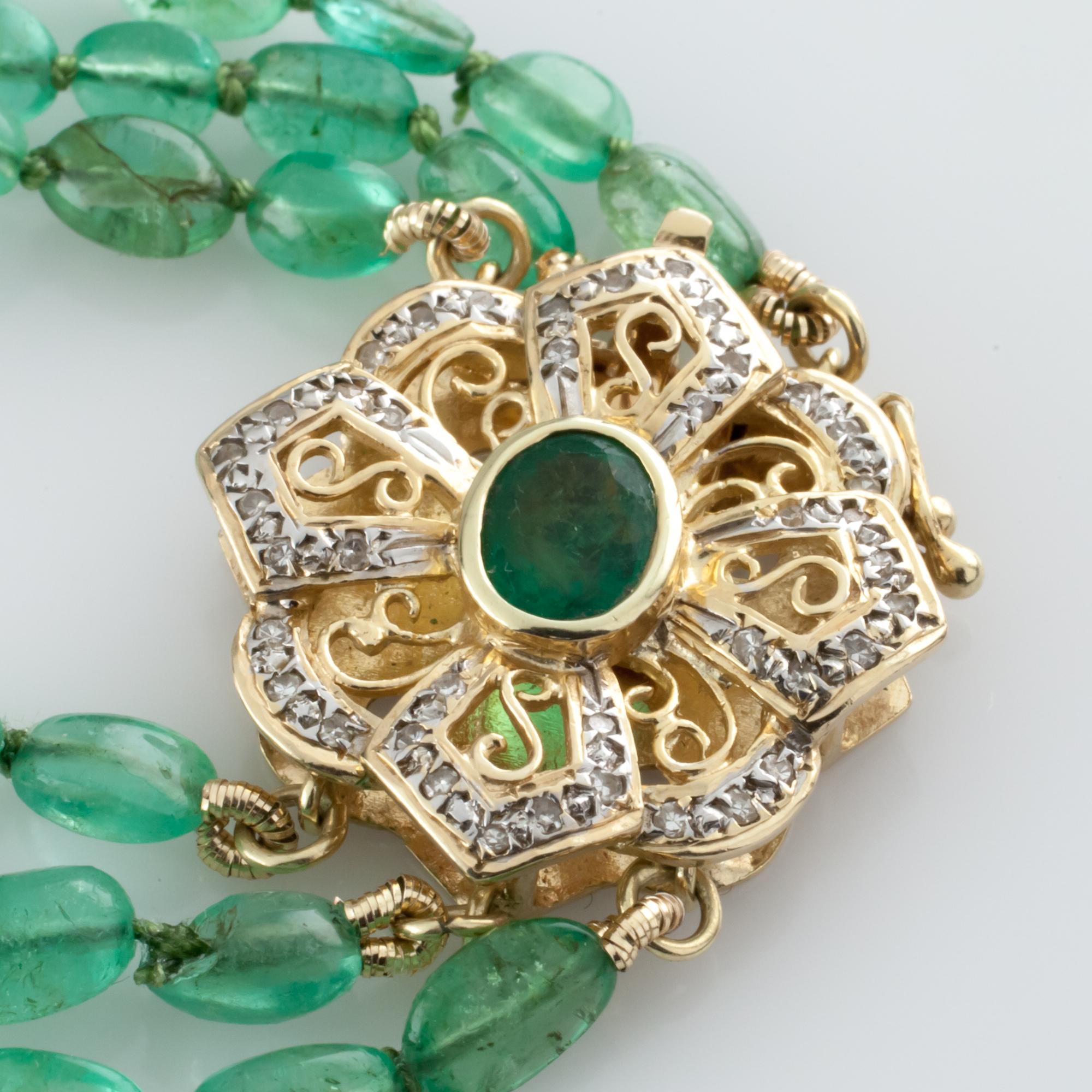 Polished Emerald 400 Carat Three-Strand Necklace with Diamond 14k Gold Clasp In Excellent Condition For Sale In Sherman Oaks, CA