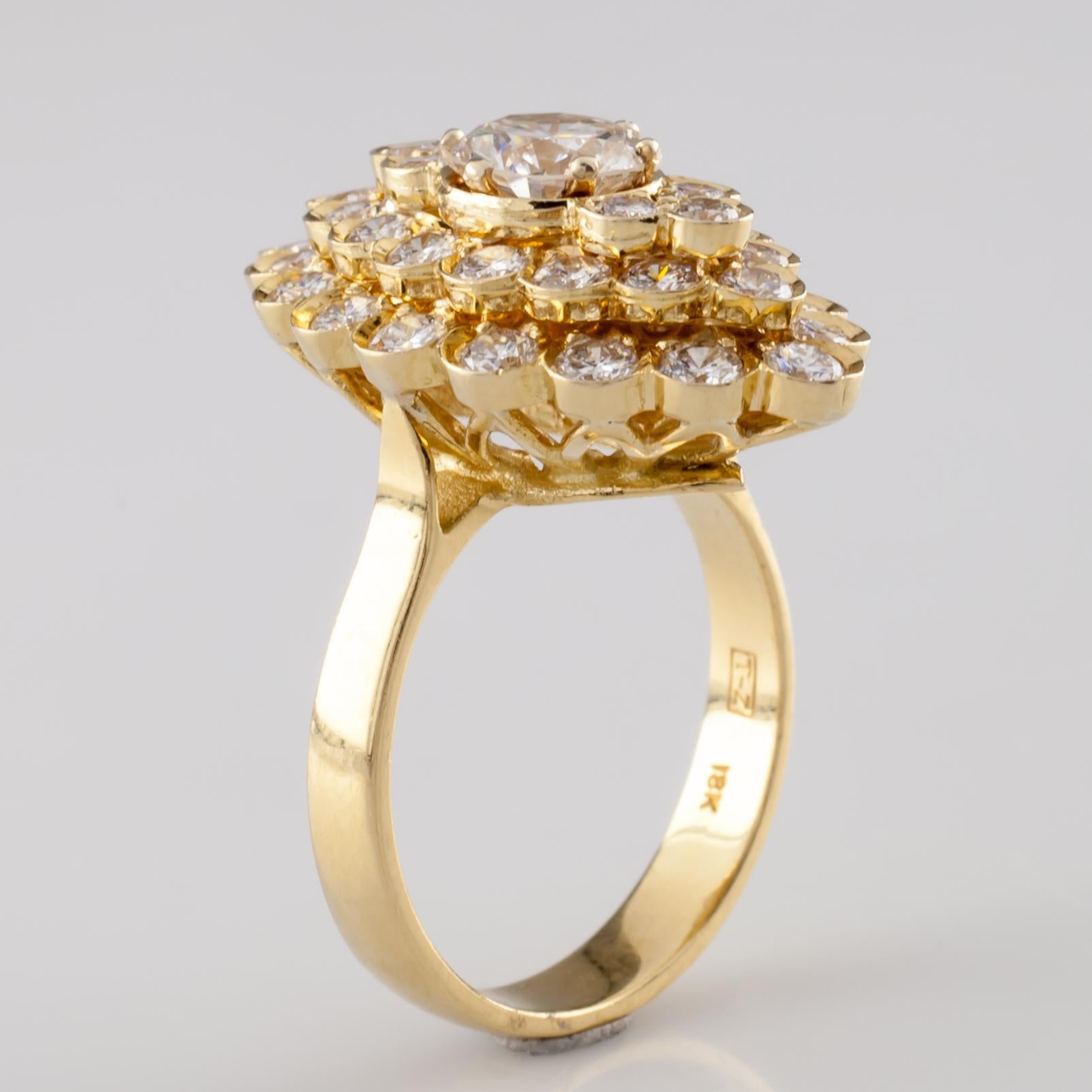 Round Cut 2.72 Carat Diamond Solitaire 18 Karat Gold Cluster Ring with GIA Certified For Sale