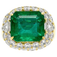 Anillo de oro amarillo de 18 quilates con esmeralda de 10,28 quilates y diamantes - Talla 8