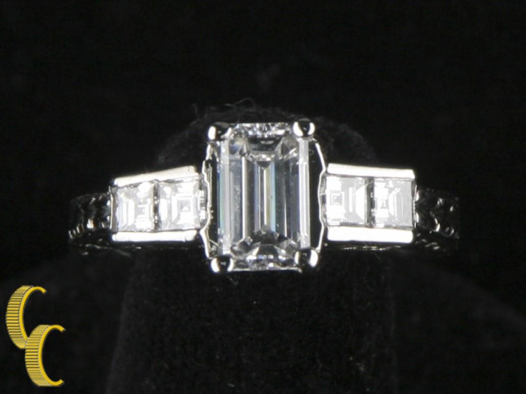 Taille émeraude Bague de fiançailles en platine avec diamant taille émeraude de 1,65 carat certifié GIA en vente