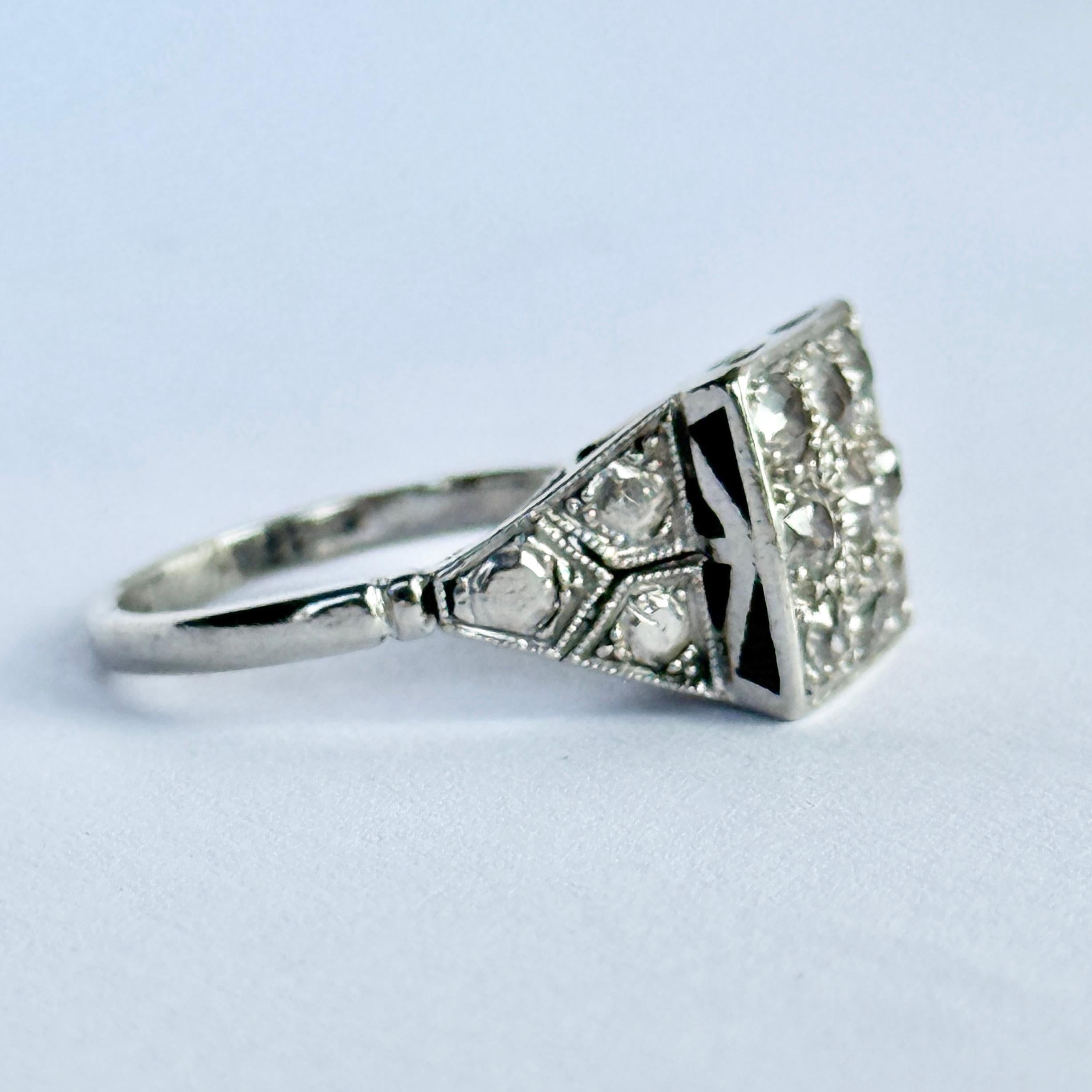 Anello Art Deco con diamante e pannello in platino in vendita 1
