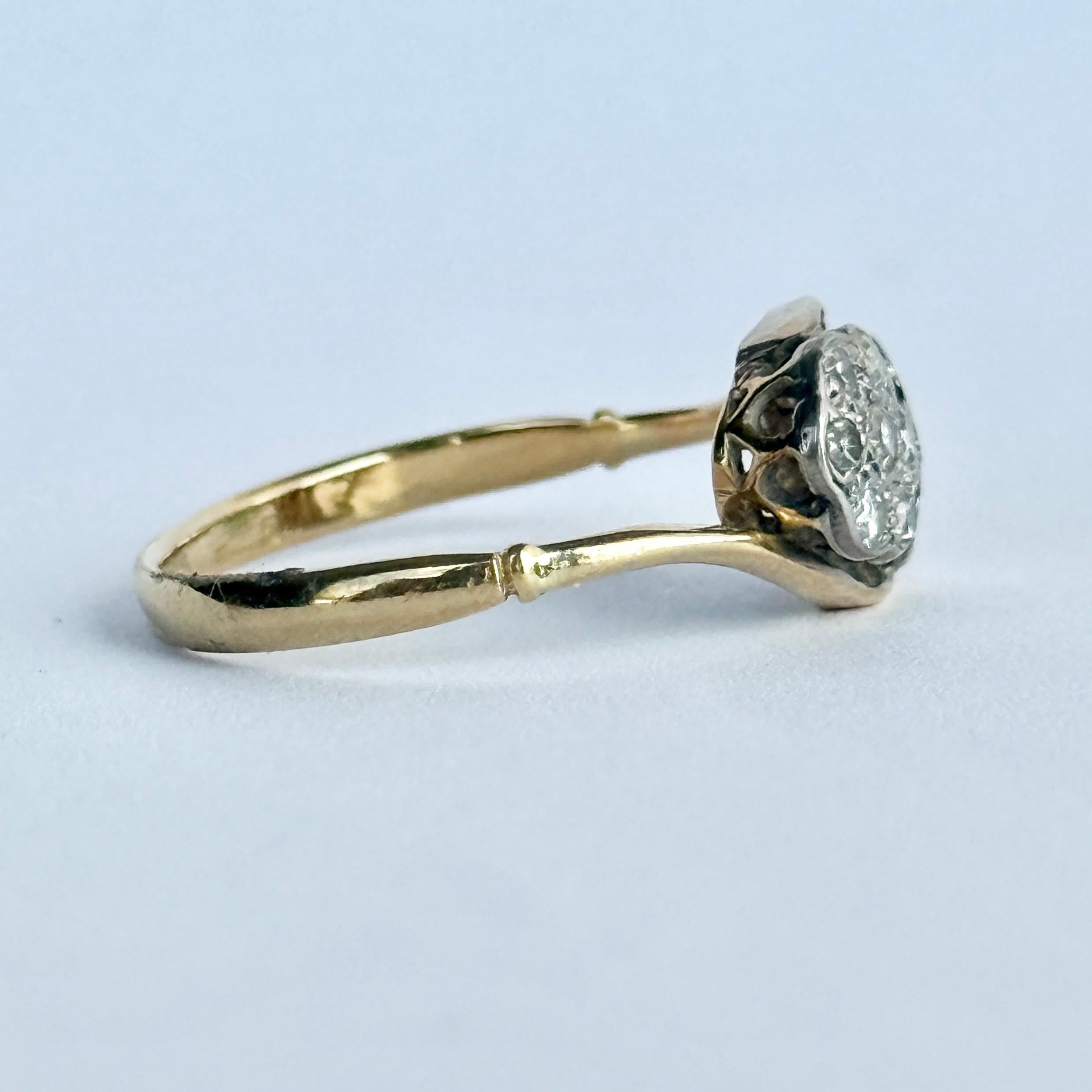 Bague édouardienne à double grappe de diamants et de 18 carats Bon état - En vente à Chipping Campden, GB
