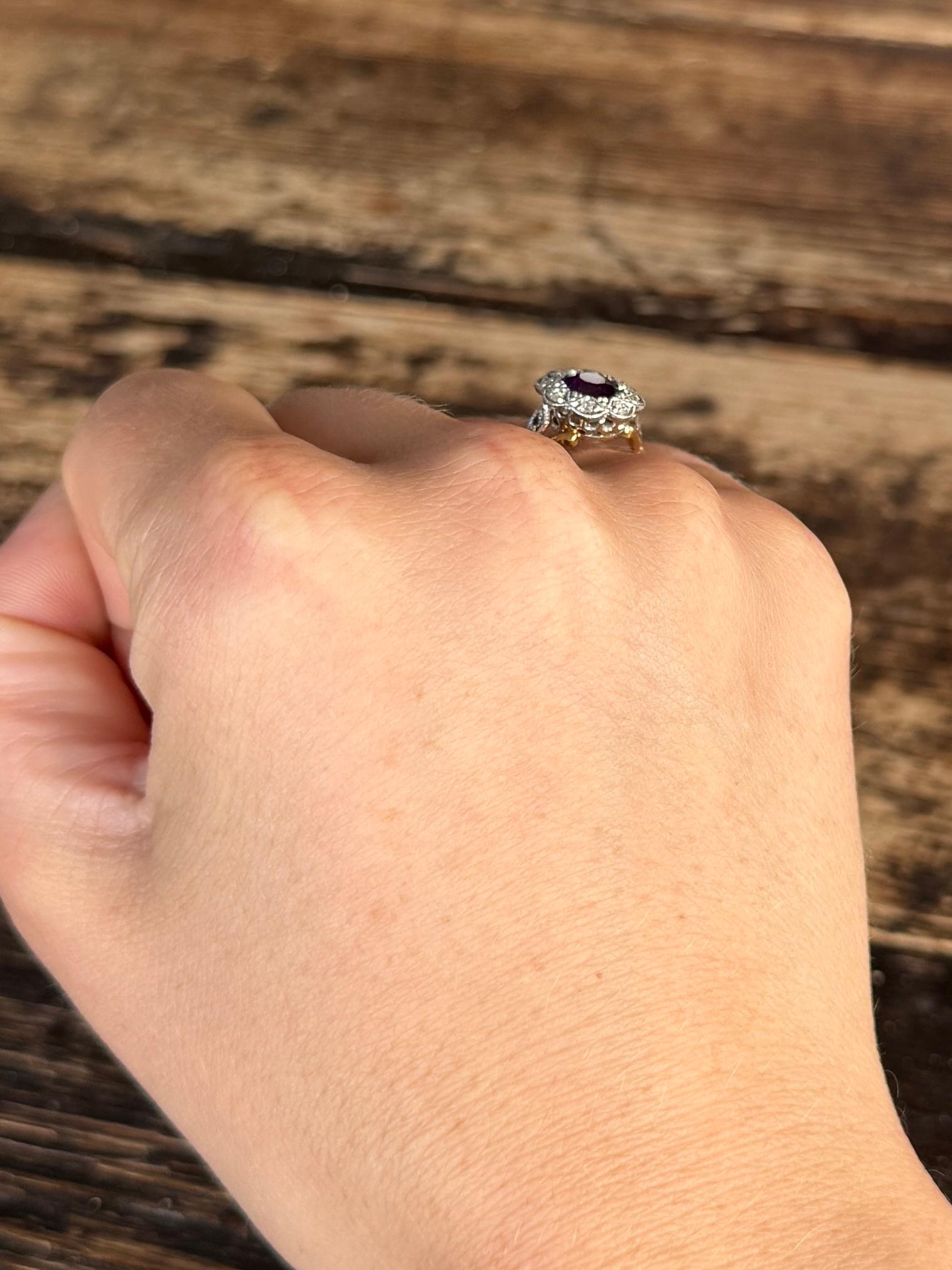 Vintage Amethyst und Diamant 18 Karat Gold Cluster Ring (Rundschliff) im Angebot