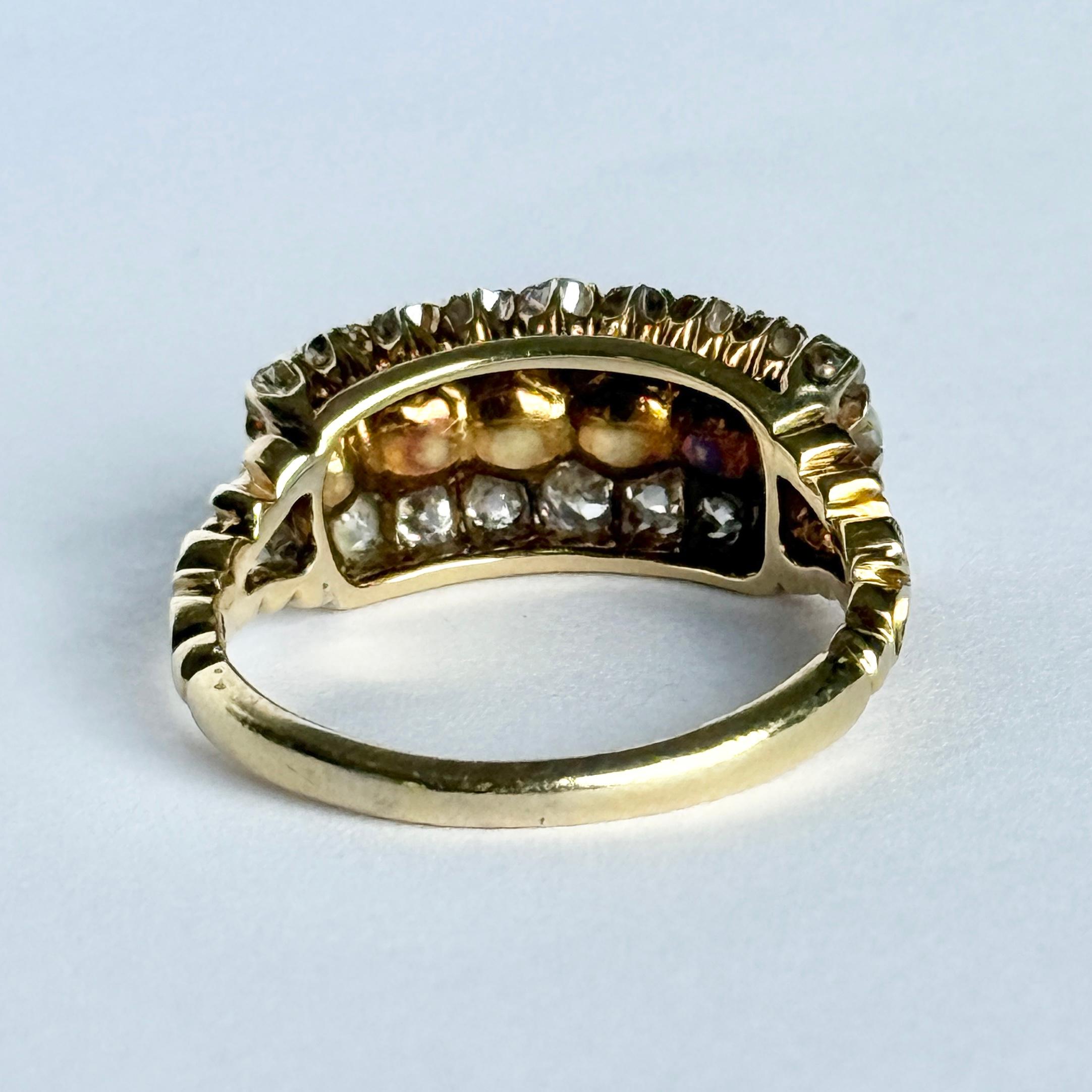 Anello vittoriano a cinque pietre con perle e diamanti in oro 18 carati In condizioni buone in vendita a Chipping Campden, GB