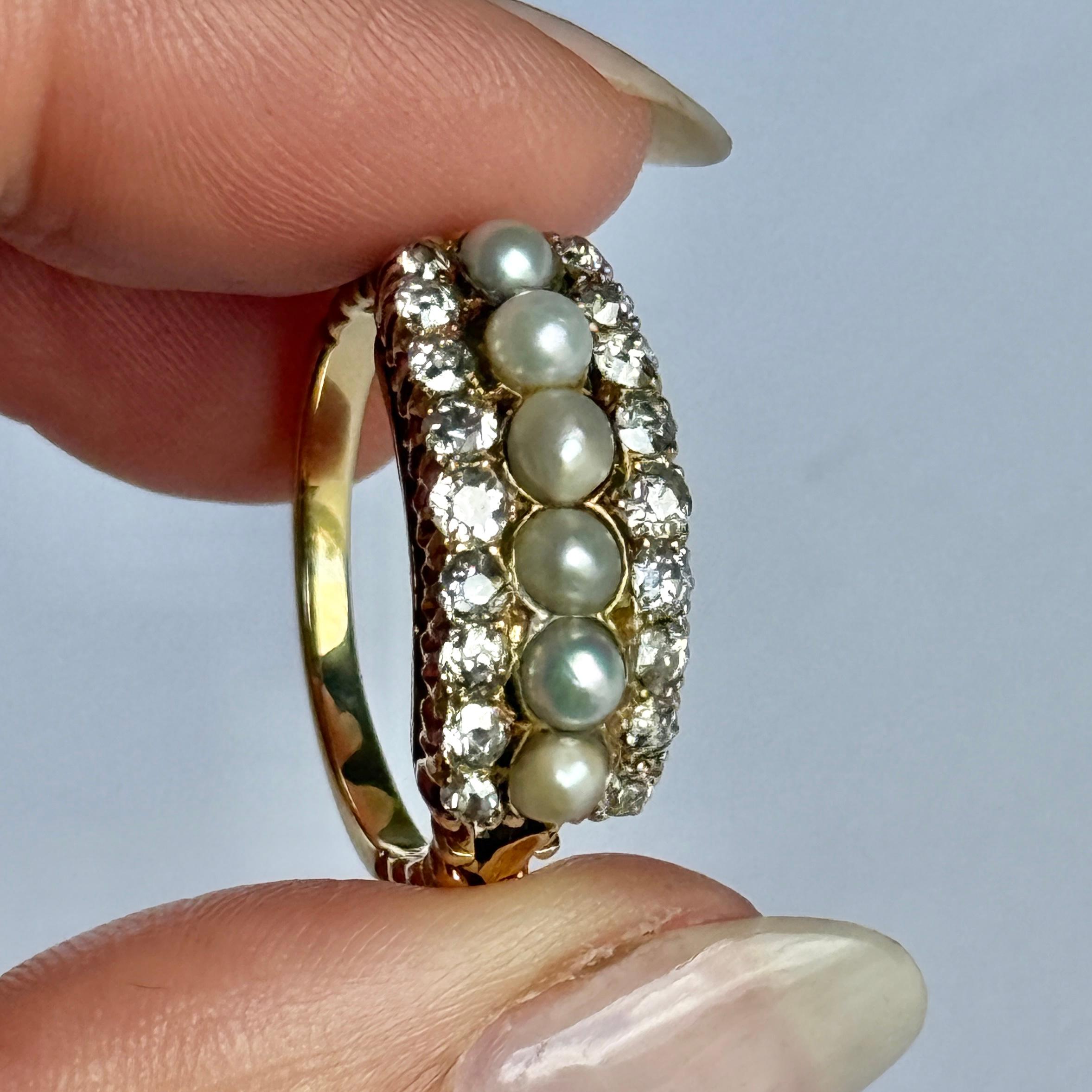Taglio vecchia miniera Anello vittoriano a cinque pietre con perle e diamanti in oro 18 carati in vendita