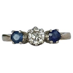 Vintage Diamant und Saphir 9 Karat Gold Drei-Stein-Ring