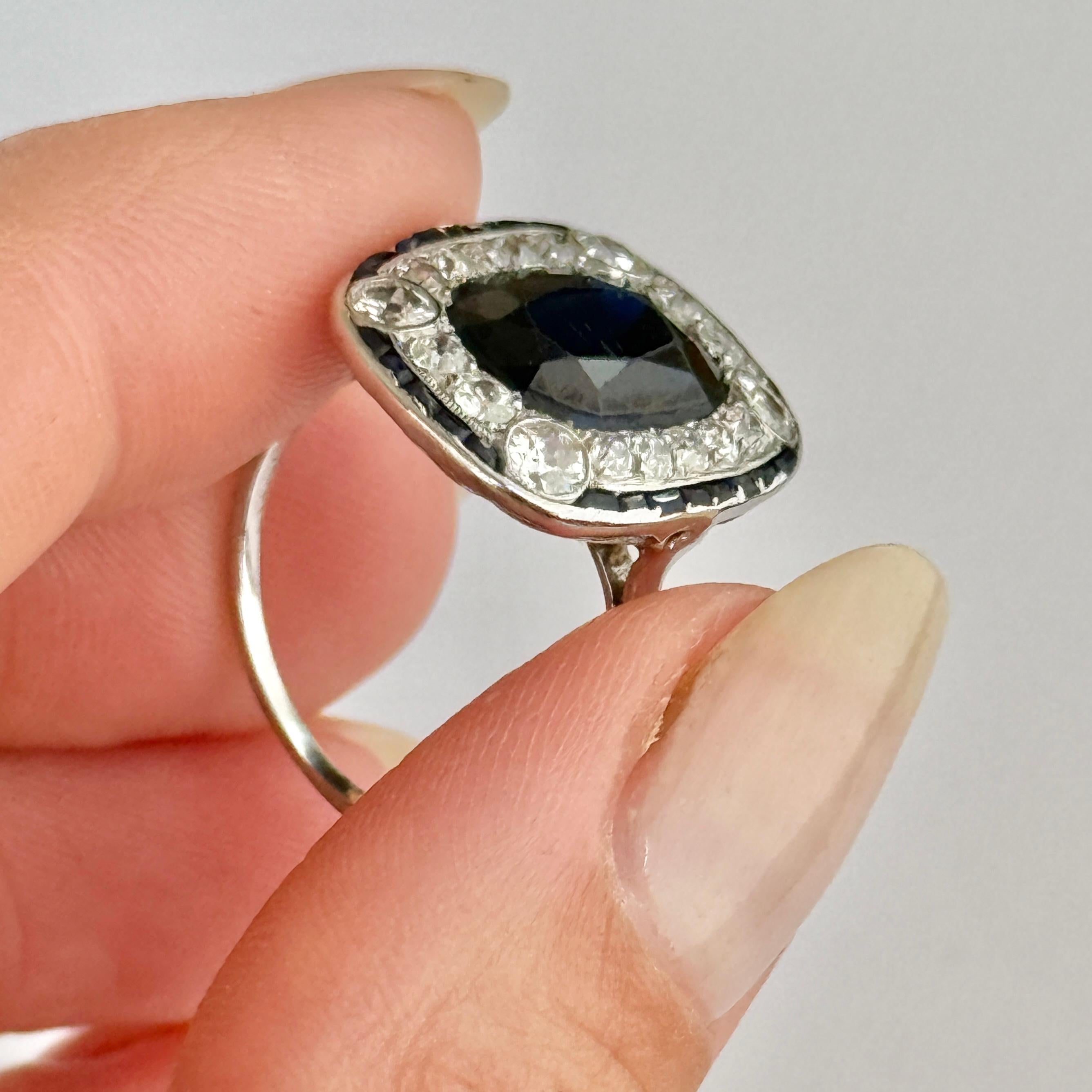 Art Deco Saphir und Diamant Platin Cluster Panel Ring (Smaragdschliff) im Angebot