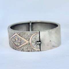 Dekorativer Armreif im Vintage-Stil aus Silber, Gelbgold und Roségold