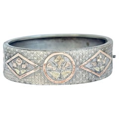 Dekorativer Armreif im Vintage-Stil aus Silber, Gelbgold und Roségold