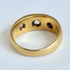 Vintage Diamond 18 Carat Gold Three Stone Star Setting Ring