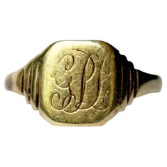 Vintage 9 Carat Gold Signet Ring