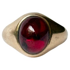 Vintage Garnet Cabochon and 9 Carat Gold Signet Ring