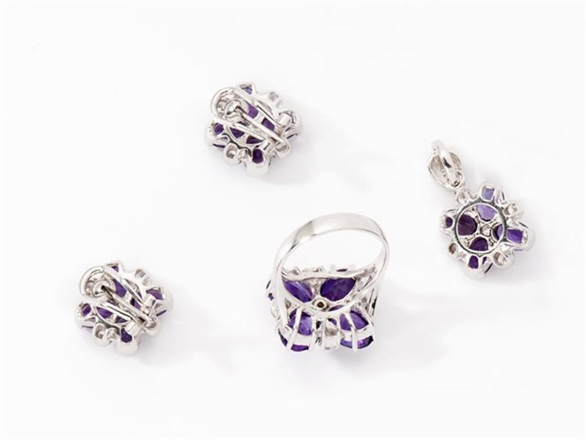 Amethyst Set Earrings, Pendants and Ring in Silver 1