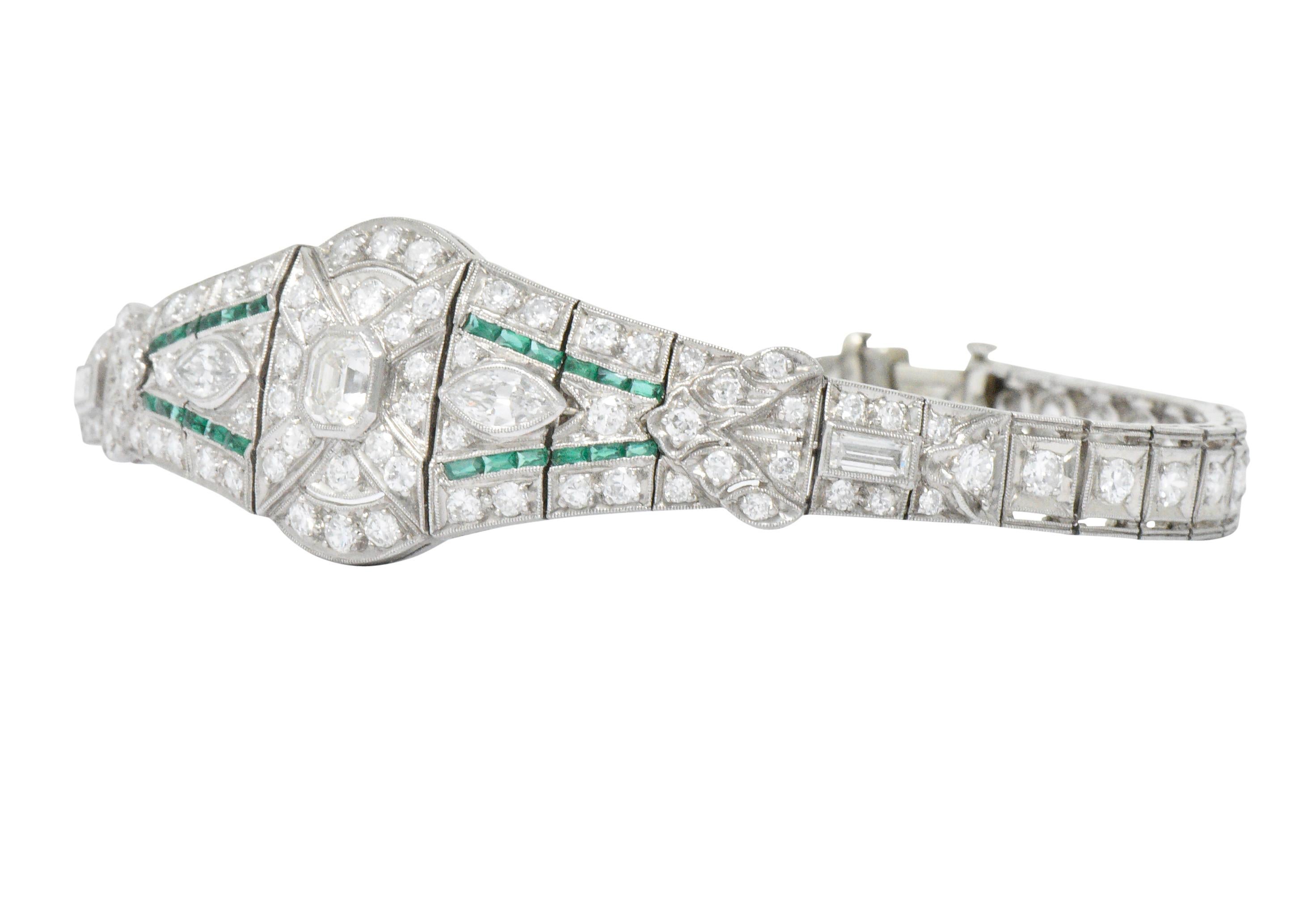1920s 5.40 Carat Diamond Emerald Platinum Art Deco Bracelet In Excellent Condition In Philadelphia, PA