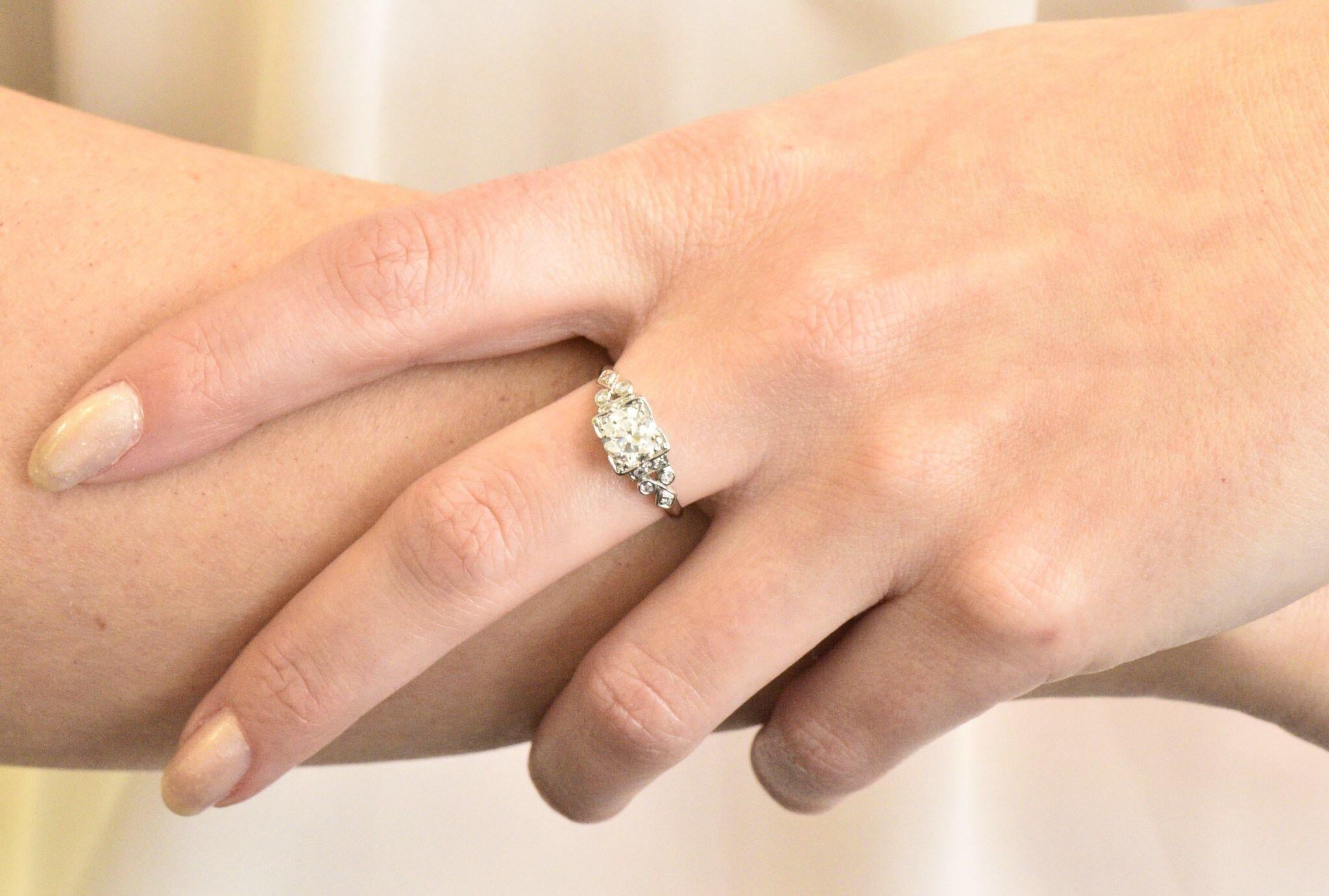 Art Deco 1.05 Carat Diamond Platinum Engagement Ring GIA 4