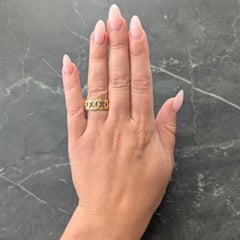 Cartier French Diamond – Vintage-Ring aus 18 Karat Gelbgold mit „Double C Entrelaces“-Motiv