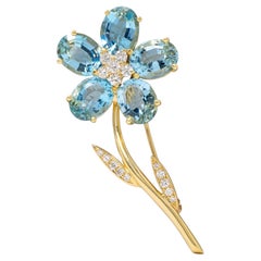 Tiffany & Co. Diamond Aquamarine 18 Karat Yellow Gold Vintage Flower Brooch