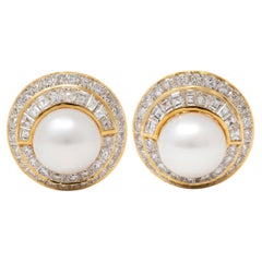 South Sea Pearl Diamond 18 Karat Yellow Gold Contemporary Ear-Clip Earrings
