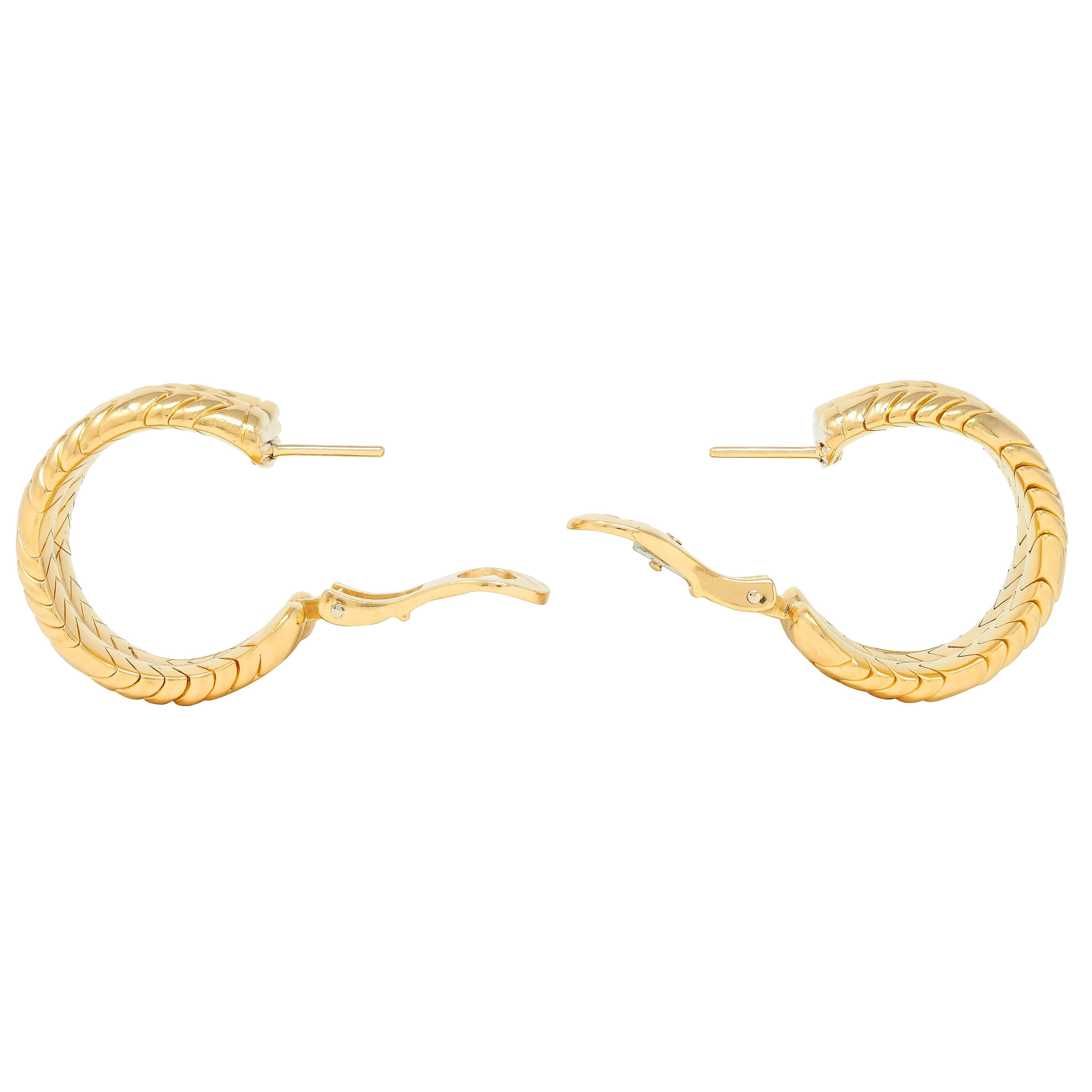 Bulgari 1990, orecchini a cerchio J Gold d'epoca in oro giallo 18 carati in vendita 1