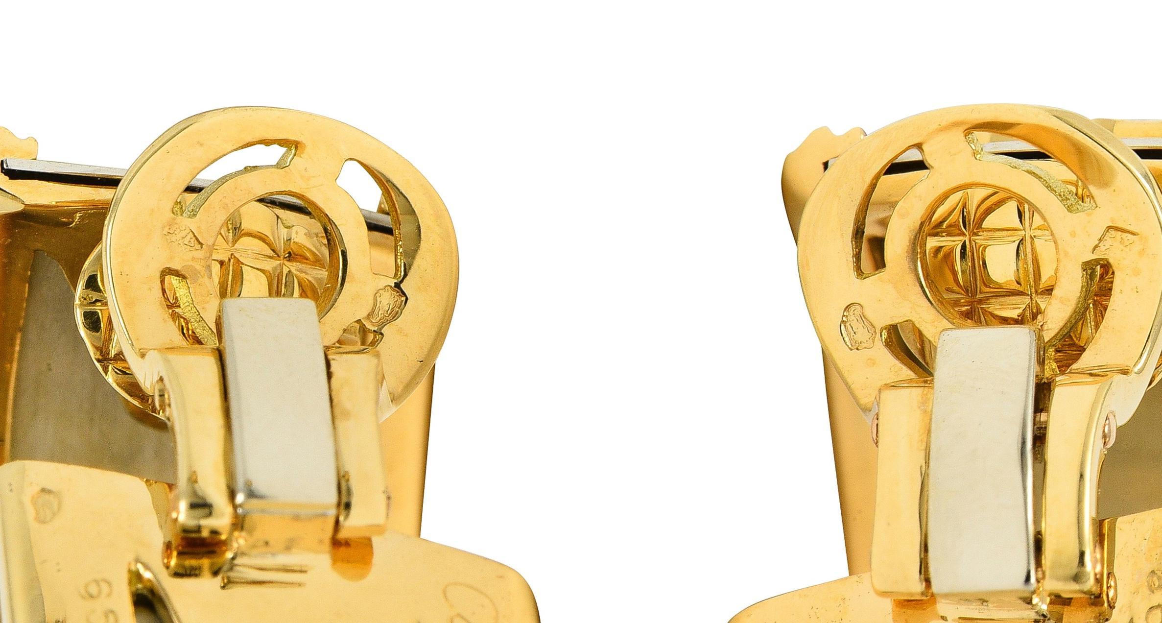 Cartier, orecchini a cerchio a J d'epoca in oro 18 carati con smeraldo degli anni '90, elefanti di Mahango in vendita 2