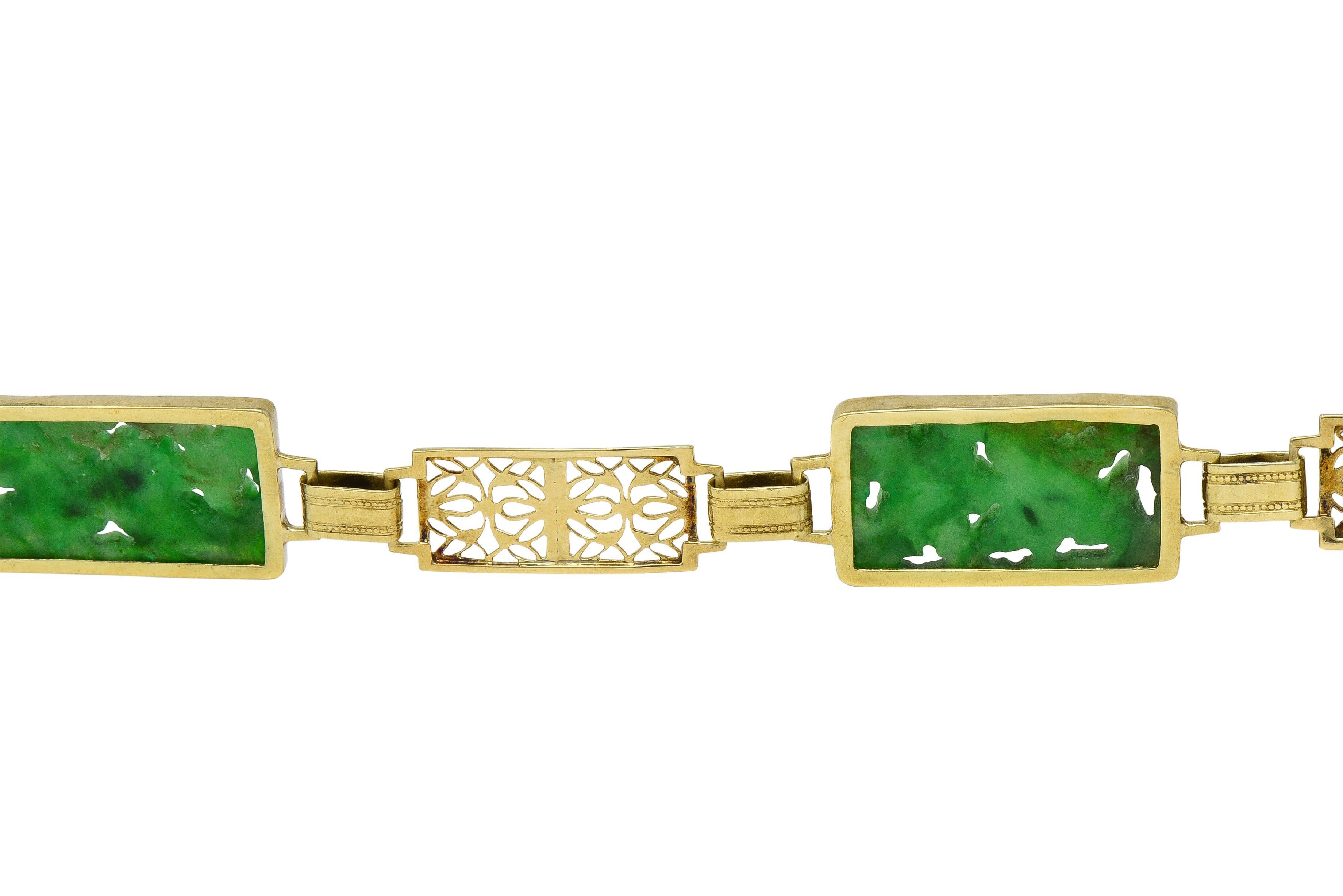 Fritzsche & Co. Bracciale Art Carved in giada scolpita in oro 14 carati con maglie floreali antiche in vendita 1
