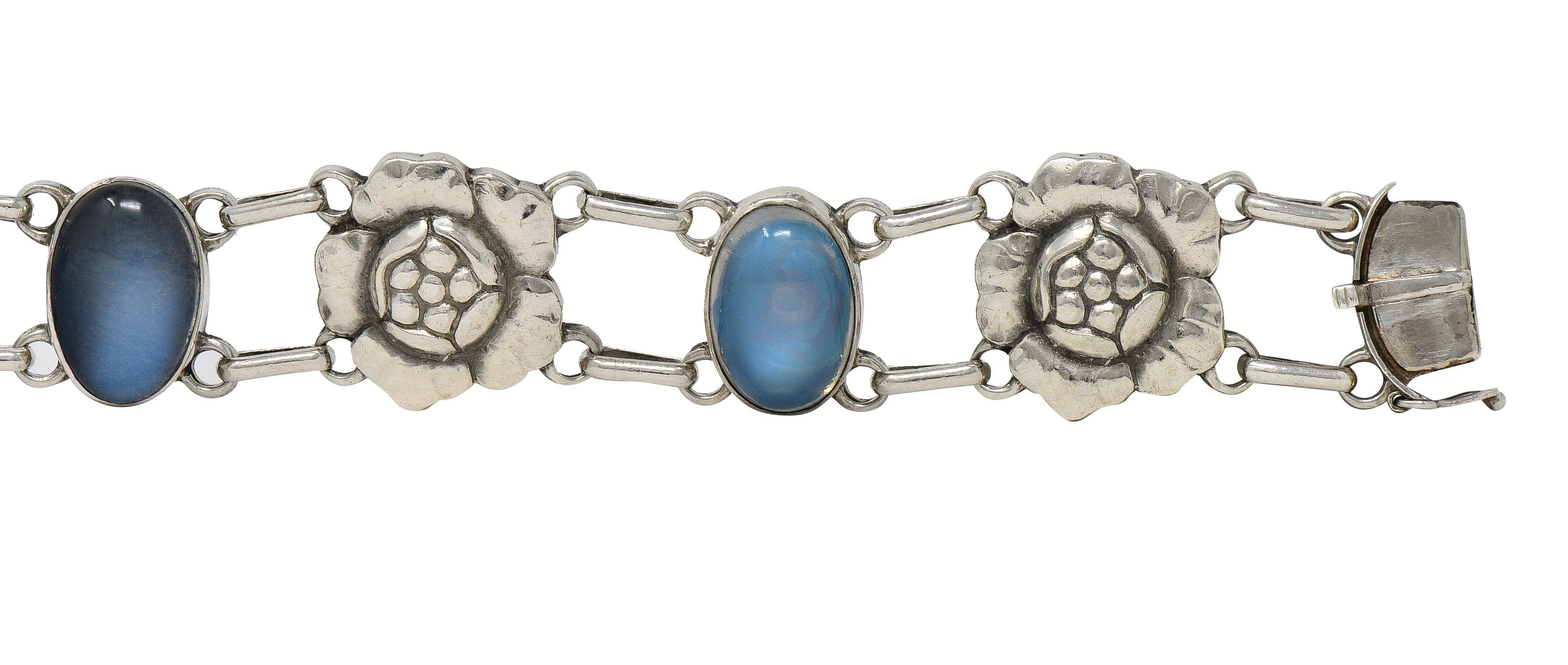 Art Déco Georg Jensen Bracciale con pietra di luna in argento sterling e fiori d'epoca A. Silver in vendita