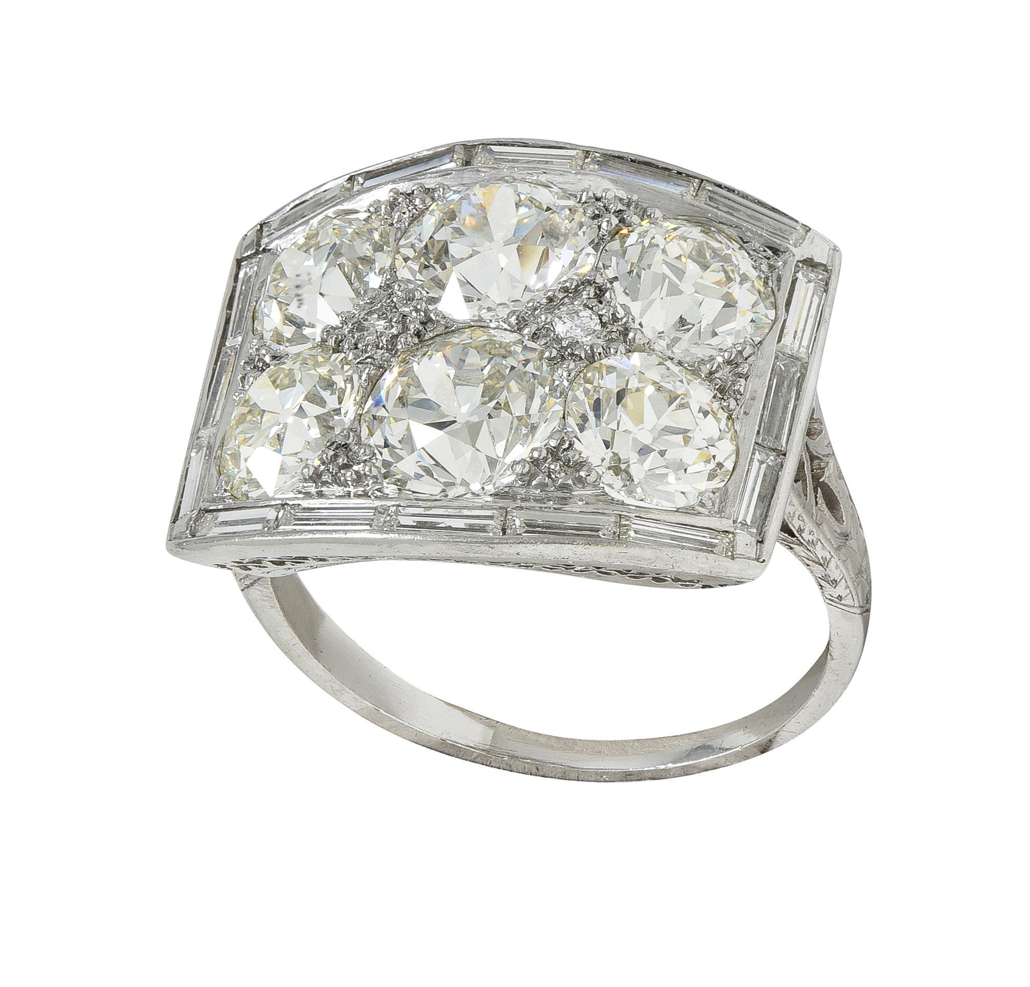 Anello a cuore antico in platino con diamante antico taglio europeo 9,00 CTW in vendita