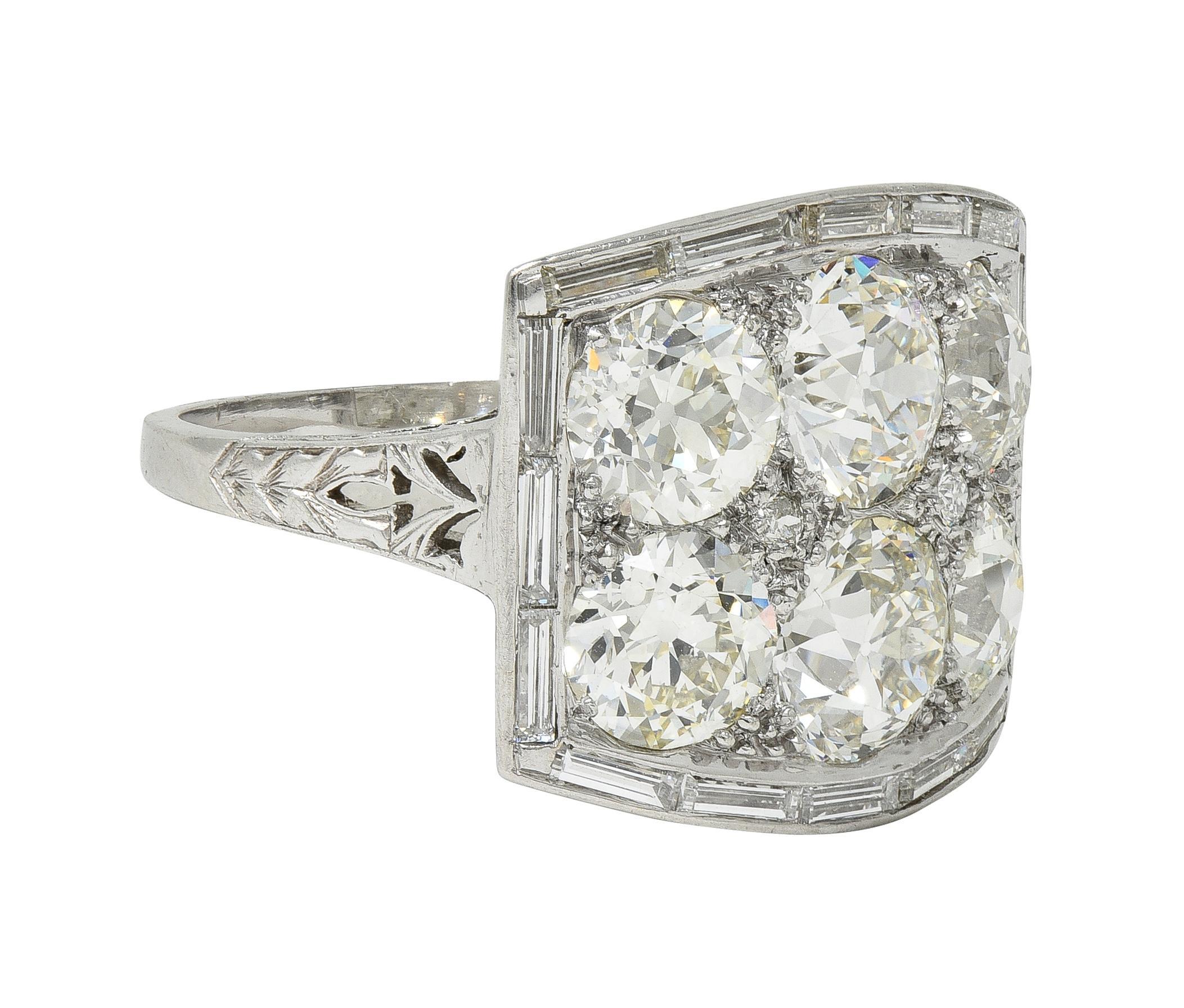 Taglio antico europeo Anello a cuore antico in platino con diamante antico taglio europeo 9,00 CTW in vendita