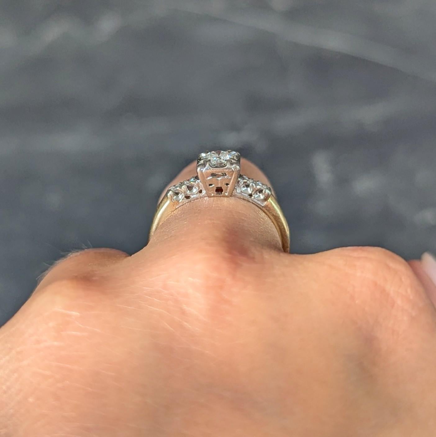 Retro 0.35 CTW Transitional Cut Diamond Bague de fiançailles vintage en or 14 carats en vente 1