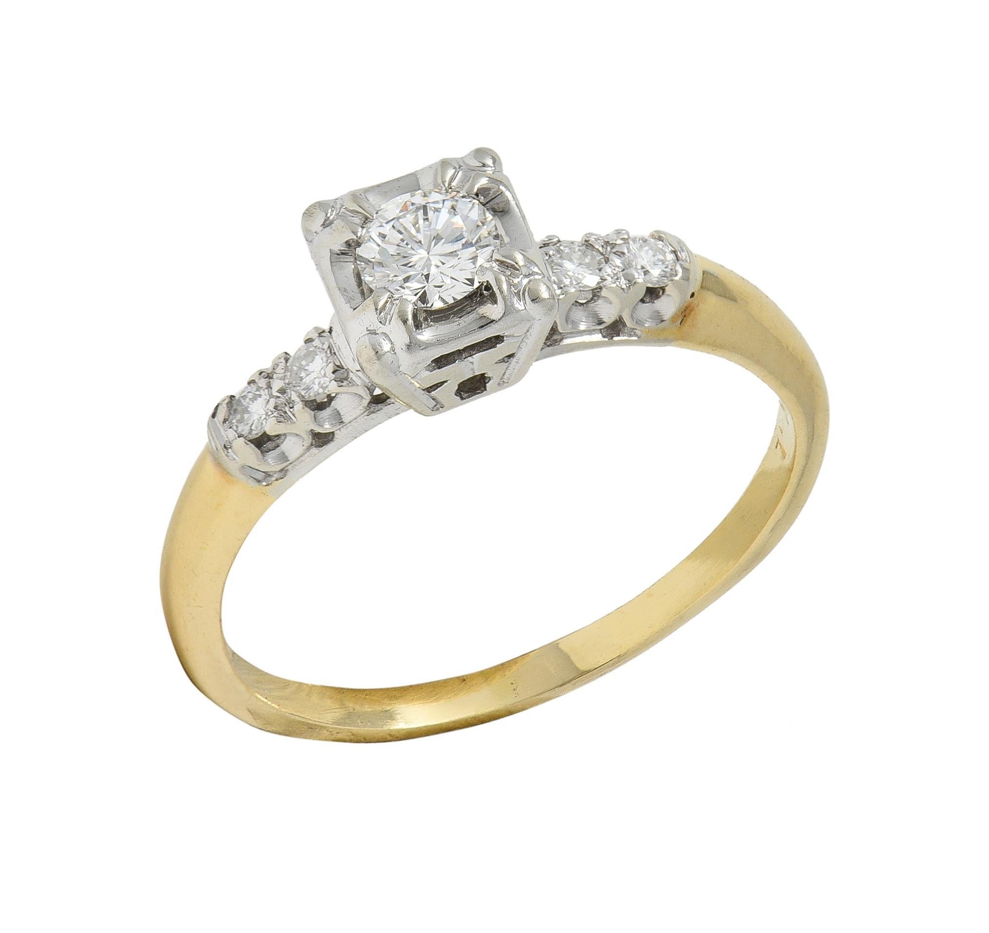 Retro 0.35 CTW Transitional Cut Diamond Bague de fiançailles vintage en or 14 carats Pour femmes en vente