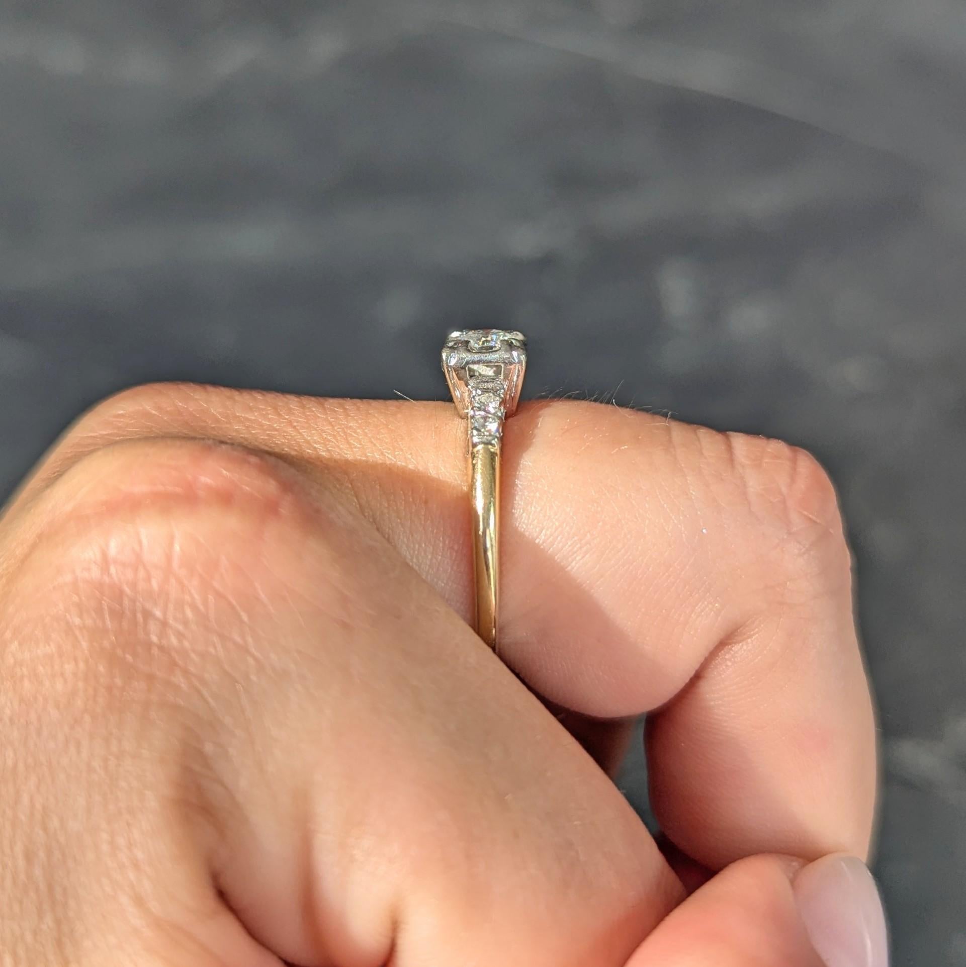 Retro 0.35 CTW Transitional Cut Diamond Bague de fiançailles vintage en or 14 carats en vente 2