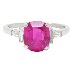 Mid-Century 3.53 CTW No Heat Burma Ruby Diamond Platinum Vintage Five Stone Ring (bague à cinq pierres en platine)