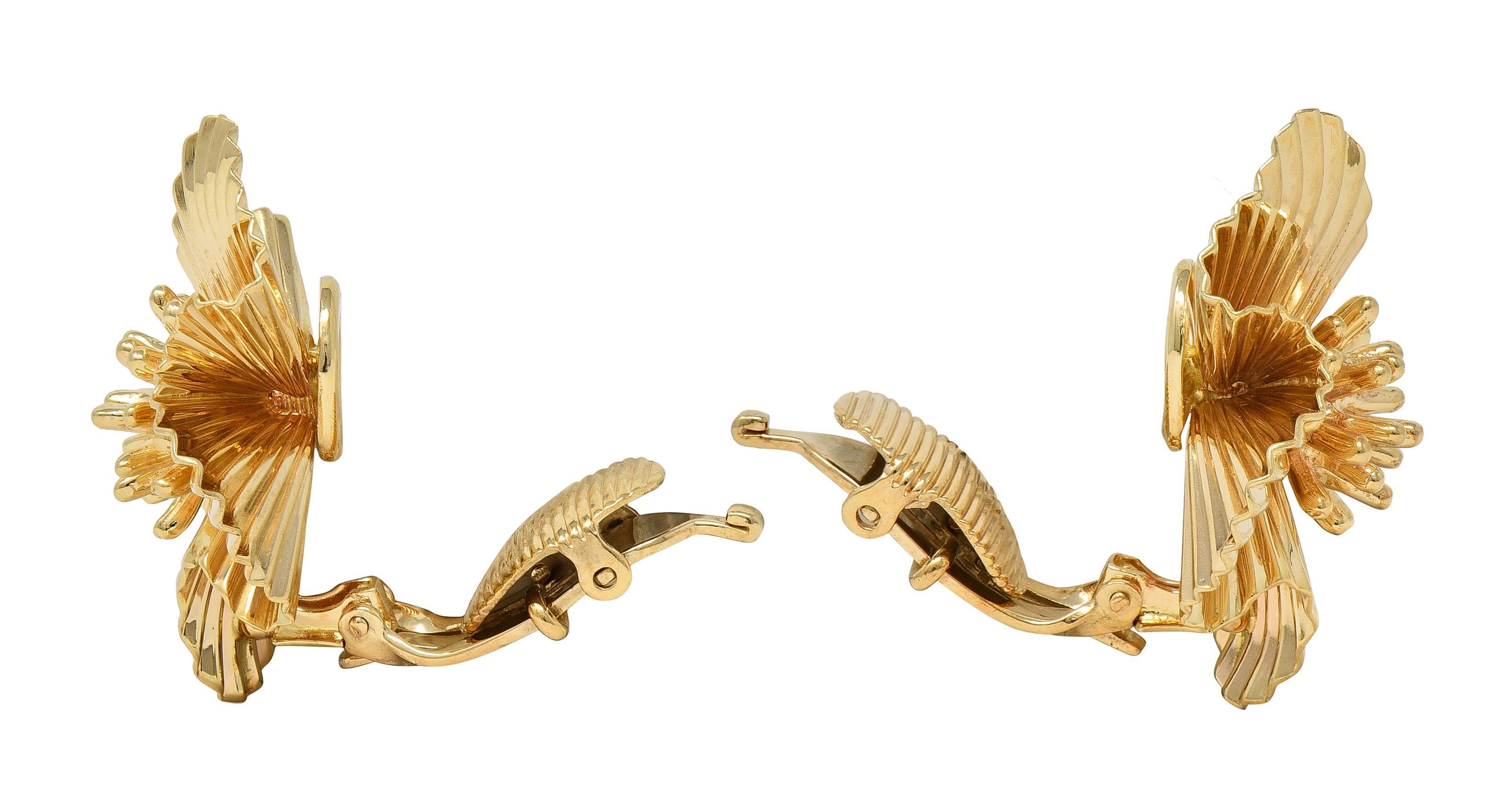 Tiffany & Co. Boucles d'oreilles clip florales rétro en or jaune 14 carats Unisexe en vente